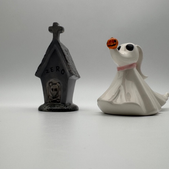 Disney Nightmare Before Christmas Zero & Doghouse Salt and Pepper Shakers - Picture 2 of 11